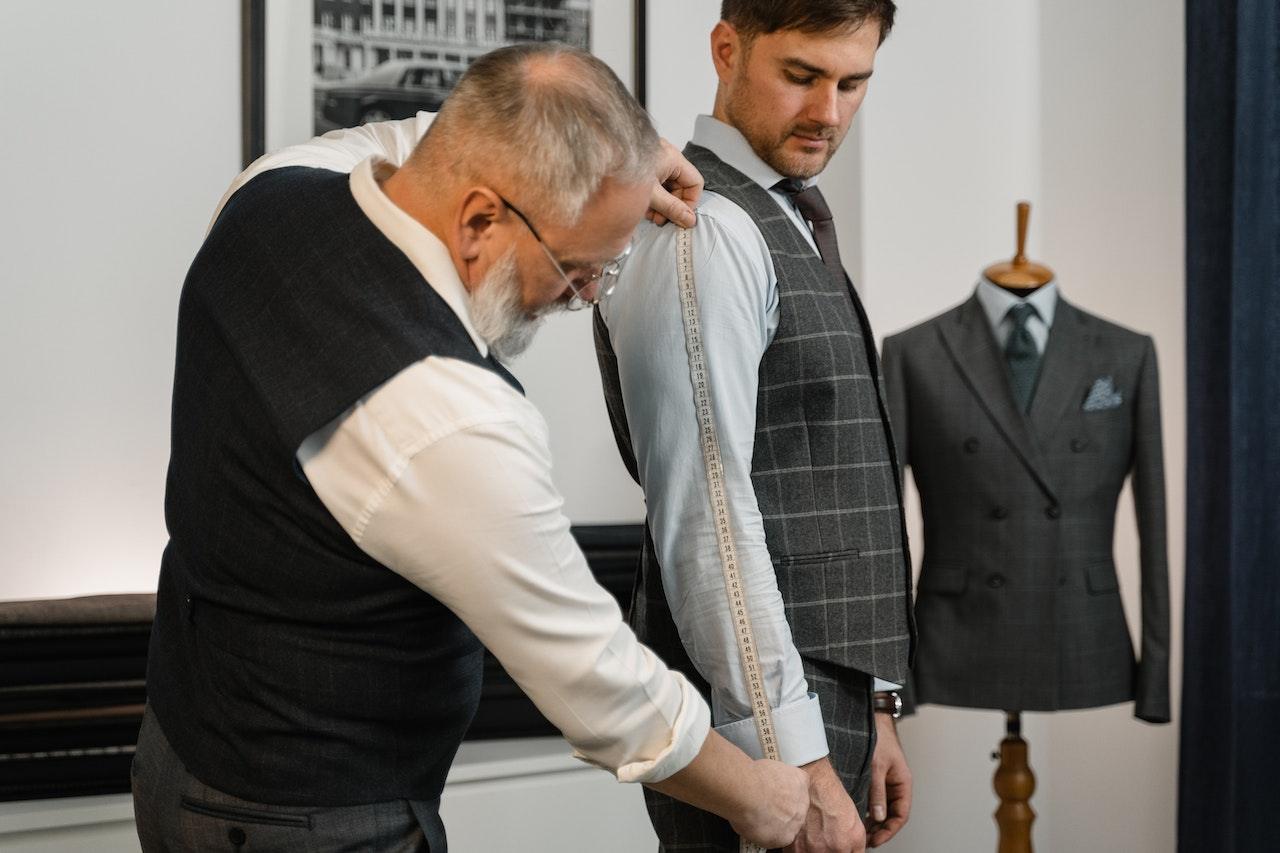 How Long Should Suit Arms Be: A Guide to Finding the Right Fit - Maves Apparel