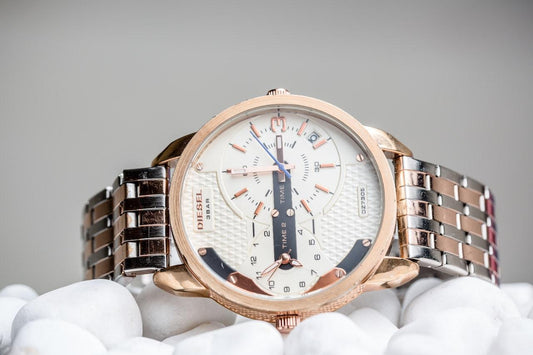 Best Luxury Watches Under $3000: A Guide to Affordable Elegance - Maves Apparel