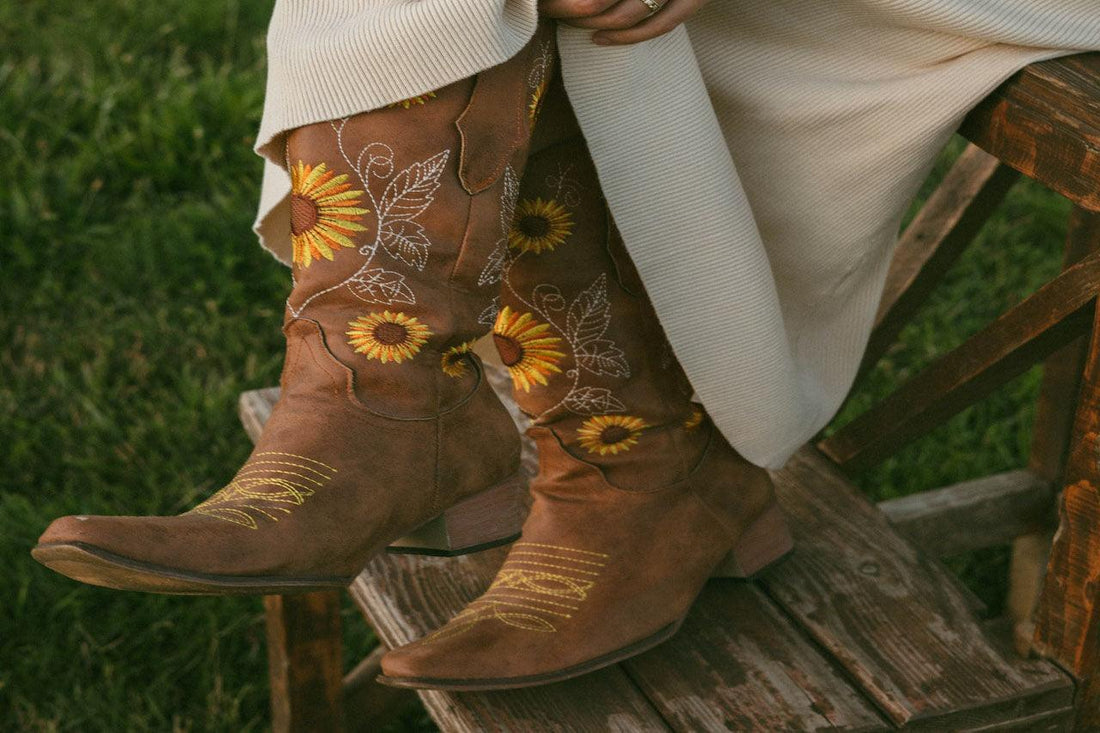 How to Stretch Cowboy Boots - Maves Apparel