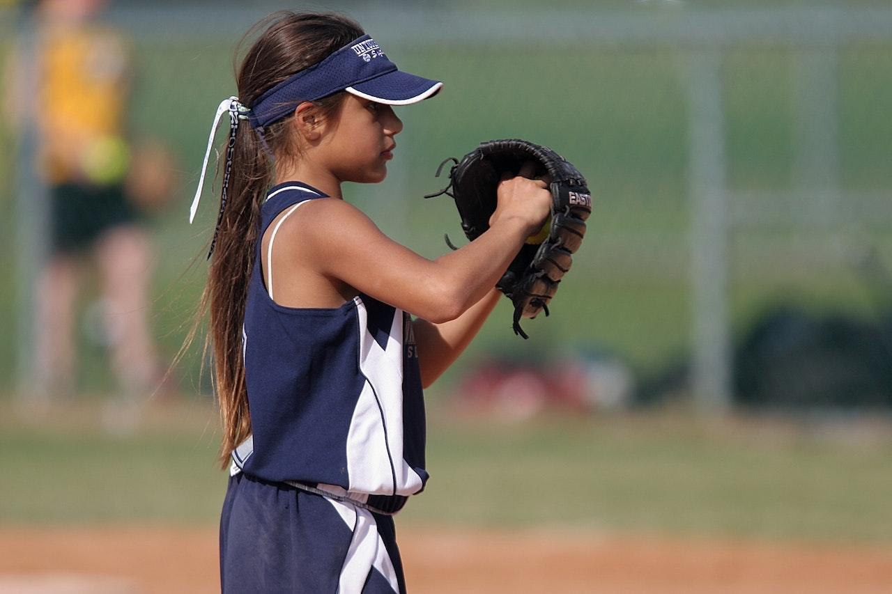 Baseball mitt for 7 year old on sale