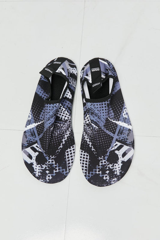 MMshoes On The Shore Water Shoes in Black Pattern - Maves Apparel