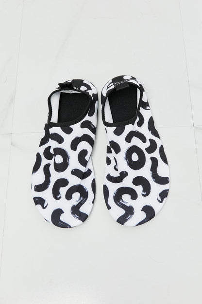 MMshoes On The Shore Water Shoes in White - Maves Apparel